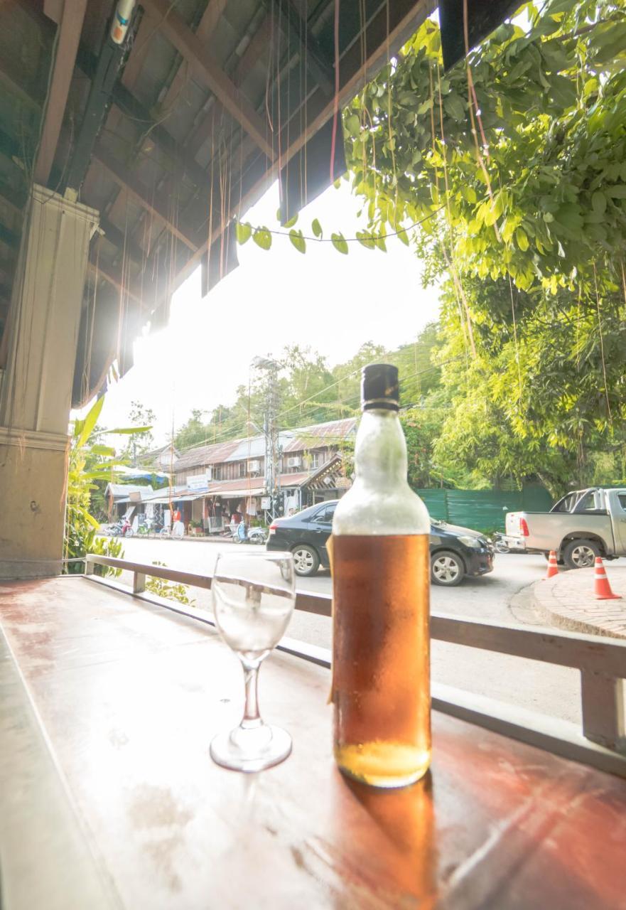 Y Not Laos Hostel Luang Prabang Extérieur photo
